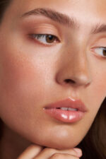 Plump & Glow Lip Jelly in Miel - Image 10