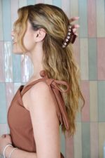 Mocha Daisy Clip - Image 7